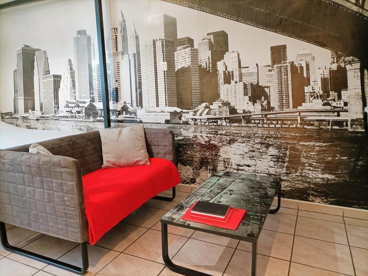 Charmant Studio Proximite Centre-Ville Et Gare Chalons en Champagne Luaran gambar
